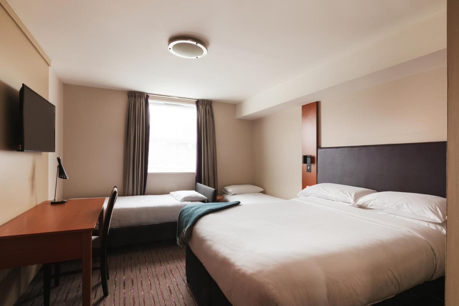 The Highwayman Hotel Chesterfield Buitenkant foto